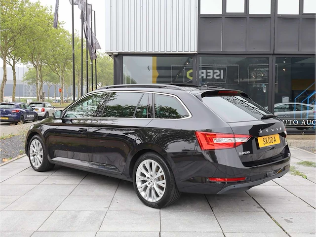 Skoda superb combi 1.4 tsi iv phev 218pk automaat 2020 - afbeelding 23 van  38