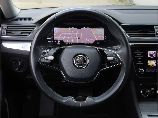 Skoda superb combi 1.4 tsi iv phev 218pk automaat 2021 stoelverwarming adaptive carplay navigatie dab led - afbeelding 8 van  28