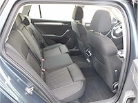 Skoda superb combi 1.4 tsi iv phev 218pk automaat 2021 stoelverwarming adaptive carplay navigatie dab led - afbeelding 19 van  28