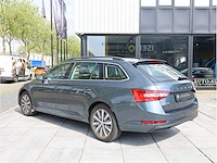 Skoda superb combi 1.4 tsi iv phev 218pk automaat 2021 stoelverwarming adaptive carplay navigatie dab led - afbeelding 22 van  28