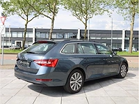 Skoda superb combi 1.4 tsi iv phev 218pk automaat 2021 stoelverwarming adaptive carplay navigatie dab led - afbeelding 24 van  28