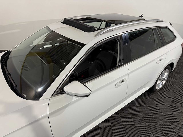 Skoda superb combi 1.5 tsi act amb. bns, g-975-lz - afbeelding 7 van  17