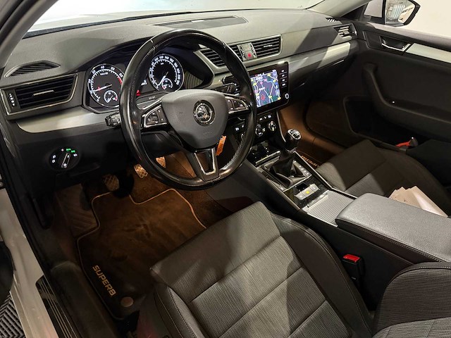 Skoda superb combi 1.5 tsi act amb. bns, g-975-lz - afbeelding 3 van  17