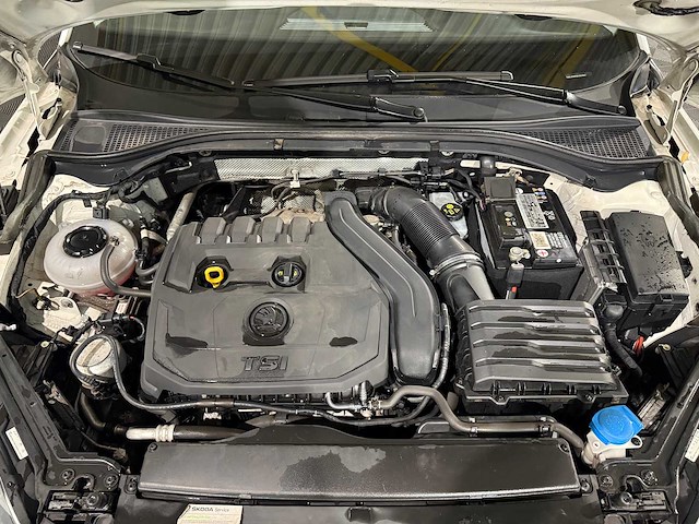 Skoda superb combi 1.5 tsi act amb. bns, g-975-lz - afbeelding 8 van  17