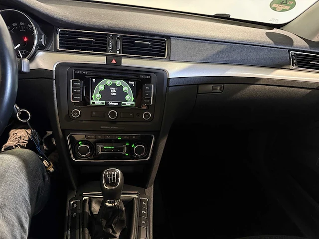 Skoda superb combi 1.6 tdi sprint pro, rh-335-v - afbeelding 5 van  16
