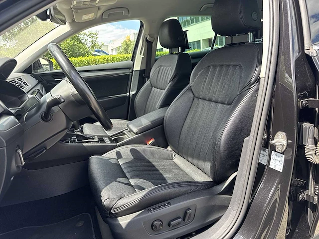 Skoda superb combi 1.6 tdi style business 2015 | hv-409-d - afbeelding 2 van  35