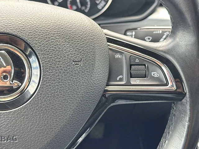Skoda superb combi 1.6 tdi style business 2015 | hv-409-d - afbeelding 13 van  35