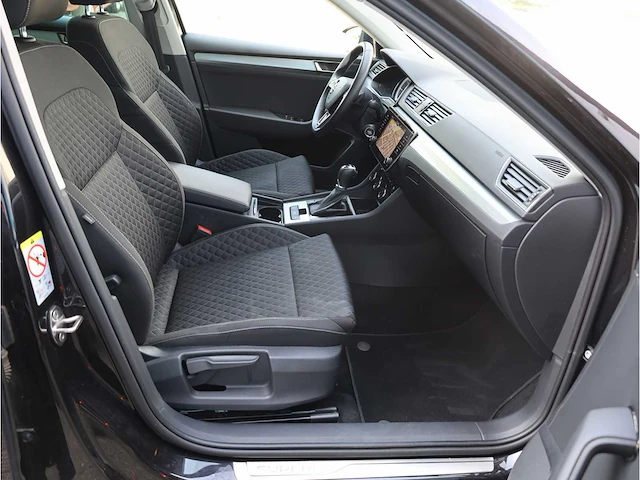 Skoda superb combi iv 1.4 tsi phev 218pk automaat 2020 - afbeelding 9 van  32
