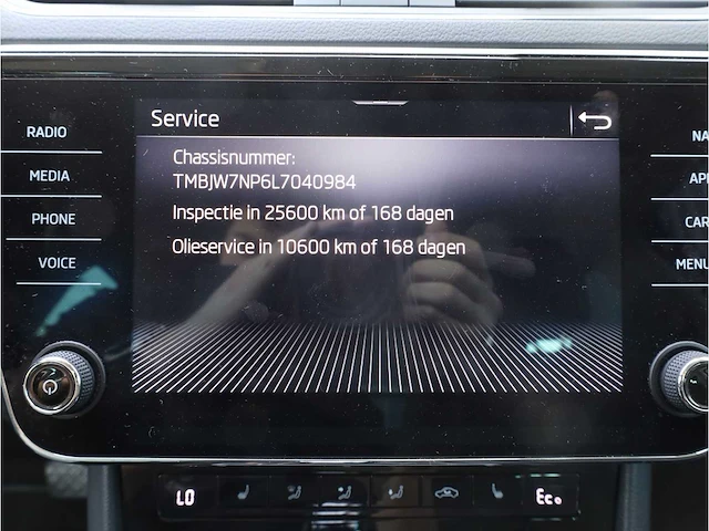 Skoda superb combi iv 1.4 tsi phev 218pk automaat 2020 - afbeelding 18 van  32