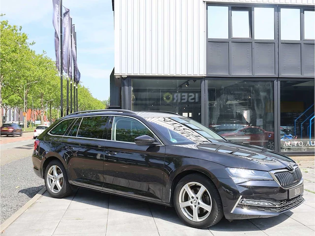 Skoda superb combi iv 1.4 tsi phev 218pk automaat 2020 - afbeelding 30 van  32