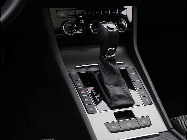 Skoda superb combi iv 1.4 tsi phev 218pk automaat 2021 - afbeelding 15 van  46