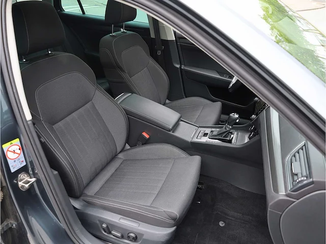 Skoda superb combi iv 1.4 tsi phev 218pk automaat 2021 - afbeelding 38 van  46