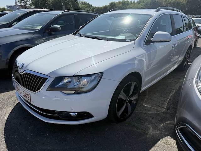 Skoda superb sw 1.6 cr tdi ambition 105, 2014 - afbeelding 1 van  24