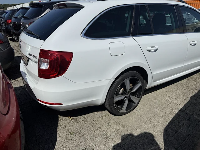 Skoda superb sw 1.6 cr tdi ambition 105, 2014 - afbeelding 19 van  24