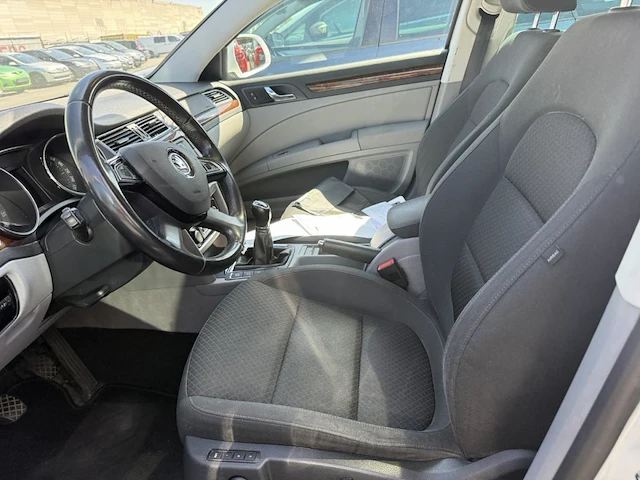 Skoda superb sw 1.6 cr tdi ambition 105, 2014 - afbeelding 23 van  24