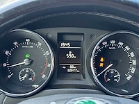 Skoda yeti 1.2 tsi active plus 2010 | 04-lkf-1 i - afbeelding 8 van  27
