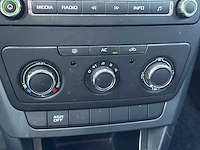 Skoda yeti 1.2 tsi active plus 2010 | 04-lkf-1 i - afbeelding 10 van  27