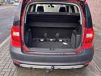 Skoda yeti 1.2 tsi active plus 2010 | 04-lkf-1 i - afbeelding 13 van  27