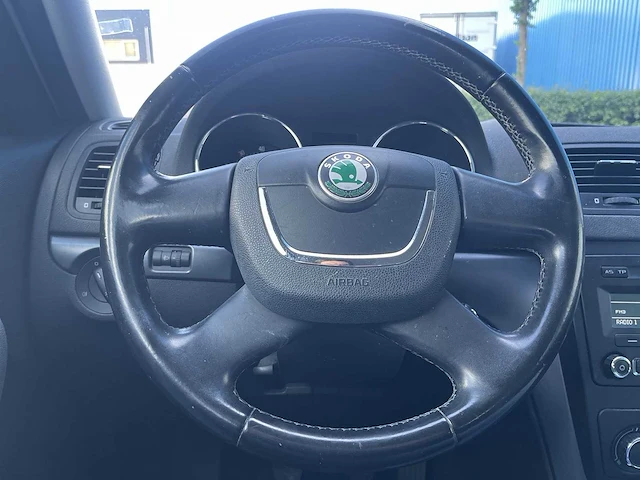 Skoda yeti 1.4 tsi greentech comfort car 2012 | 42-tnt-7 - afbeelding 5 van  24