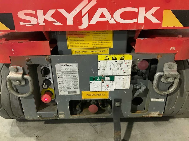 Skyjack - sj-12 - hoogwerker - afbeelding 11 van  12