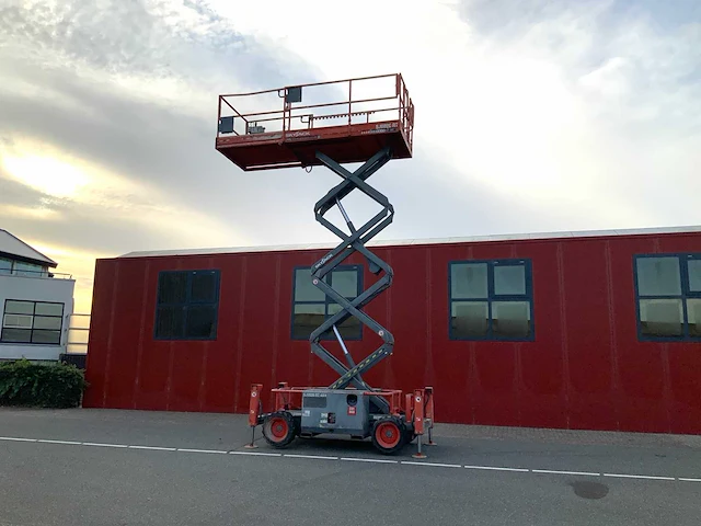 Skyjack sj6826rt ruwterrein hoogwerker 4x4 - afbeelding 25 van  25