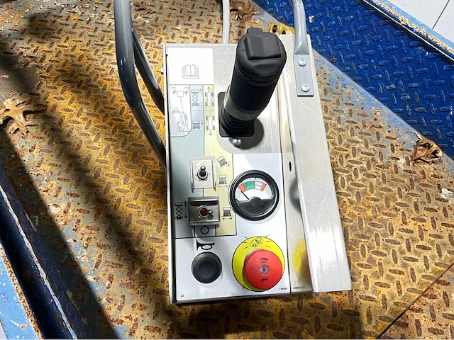 Skyjack sjiii3219 - hoogwerker, werkhoogte 7,8m, uitschuifbaar 243 cm, bj. 2015 - afbeelding 8 van  17