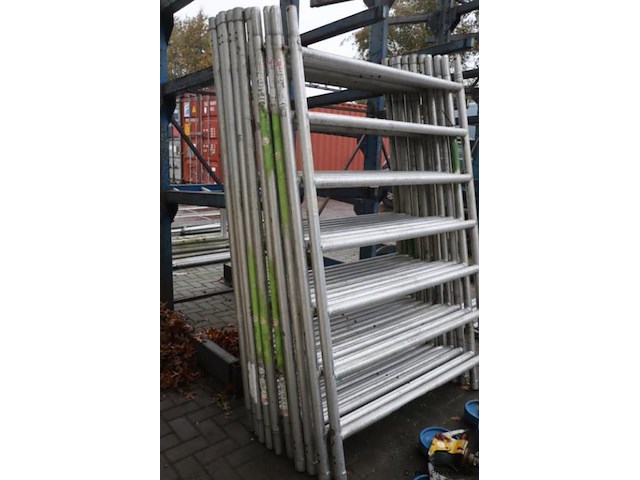 Skyworks rolsteiger - afbeelding 9 van  15