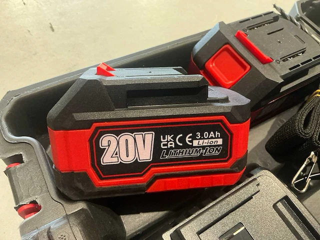 Slagmoersleutelset op accu - afbeelding 6 van  8