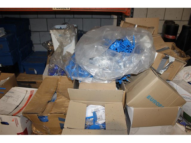 Slagpluggen t.b.v. isolatiemateriaal. - afbeelding 3 van  4