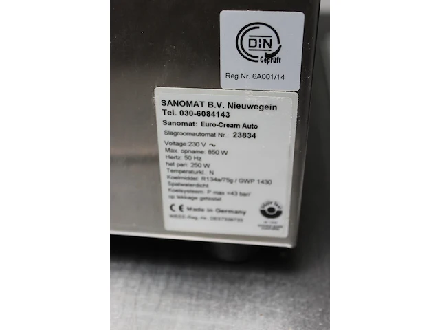Slagroomapparaat sanomat eurocream auto 6 liter. afmeting 30 x 40 x 50 cm. - afbeelding 5 van  5