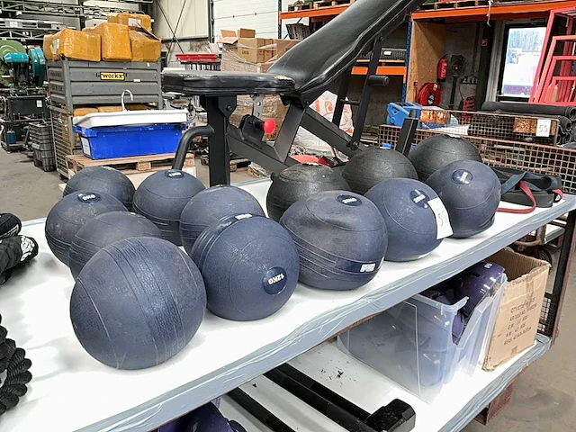 Slam balls (medicijnballen) (13x) - afbeelding 1 van  4