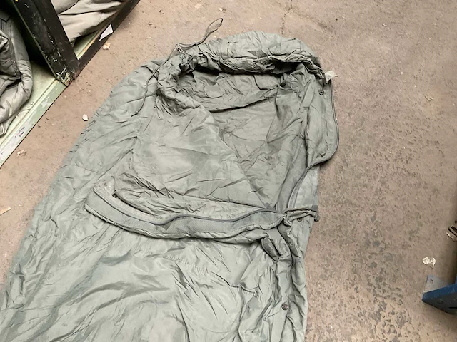 Sleeping bag - afbeelding 4 van  4