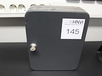 Sleutelkastje met 24 posities. afmeting 20 x 8 x 25 cm. - afbeelding 1 van  2