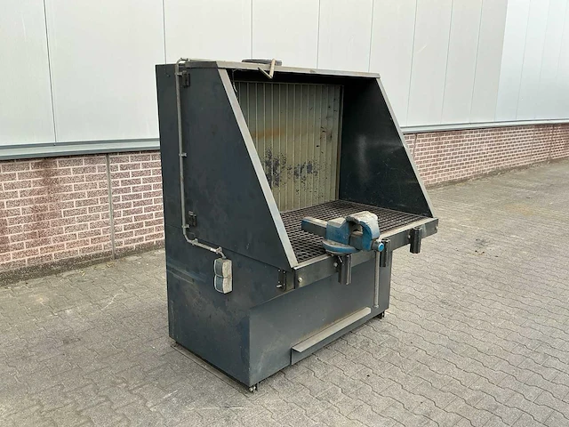 Slijpbak met bankschroef - afbeelding 3 van  9