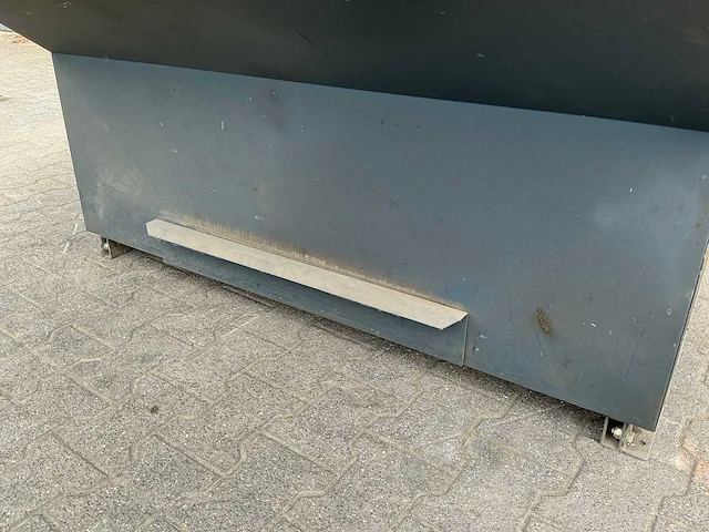 Slijpbak met bankschroef - afbeelding 8 van  9
