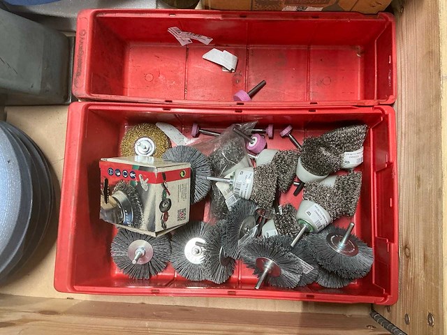Slijpstenen en staalborstels - afbeelding 2 van  7