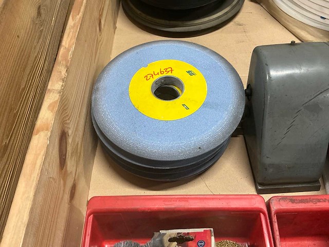 Slijpstenen en staalborstels - afbeelding 3 van  7