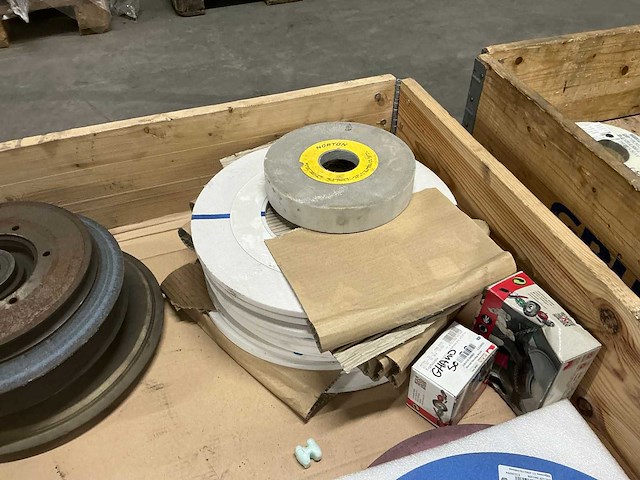 Slijpstenen en staalborstels - afbeelding 5 van  7