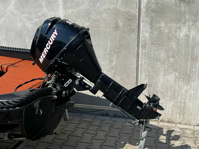 Sloep - 10pk mercury - buitenboordmotor - inclusief trailer - zo goed als nieuw - afbeelding 8 van  12
