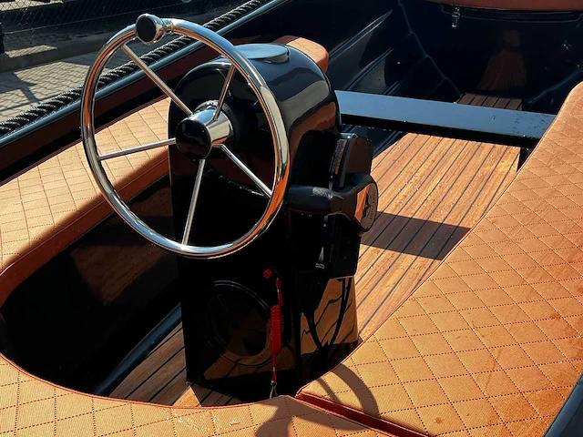 Sloep - 10pk mercury - buitenboordmotor - inclusief trailer - zo goed als nieuw - afbeelding 10 van  12