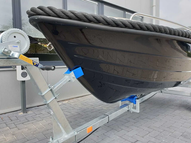 Sloep 400 elegance + 650kg boottrailer - afbeelding 2 van  13