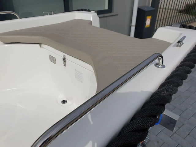 Sloep 400 elegance + 650kg boottrailer - afbeelding 12 van  13
