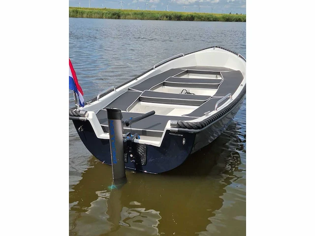 Sloep 430 elegance + kussenset + epropulsion elite - afbeelding 5 van  10