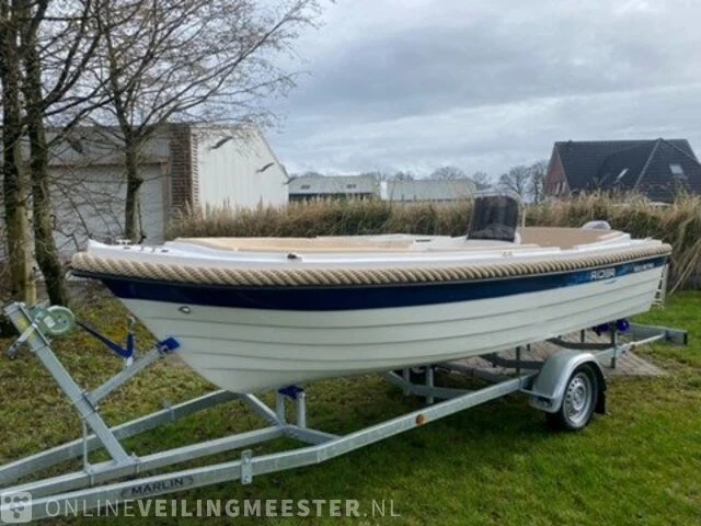 Sloep / console boot met 15 pk 4 takt mercury motor searider, 500 retro, bouwjaar 2021 - afbeelding 6 van  16