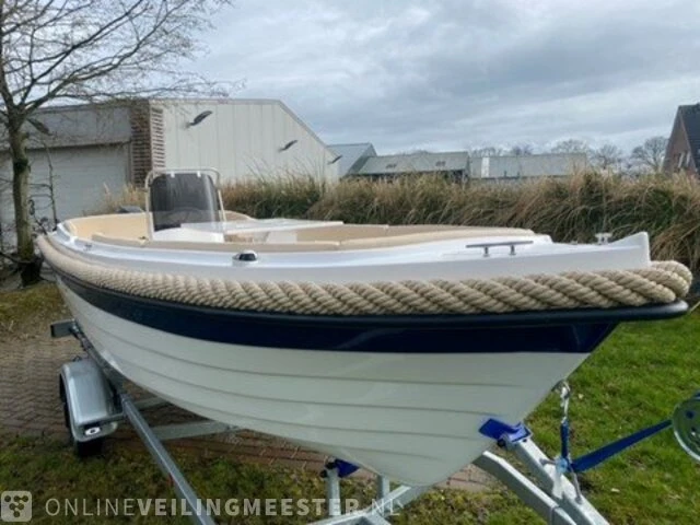 Sloep / console boot met 15 pk 4 takt mercury motor searider, 500 retro, bouwjaar 2021 - afbeelding 12 van  16