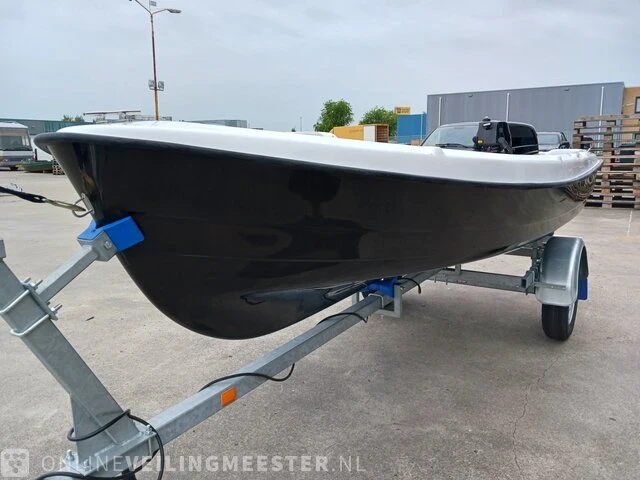 Sloep met buitenboordmotor 4 pk tohatsu, trailer en kussenset seafinder, 370, blauw, bouwjaar 2021 - afbeelding 2 van  36