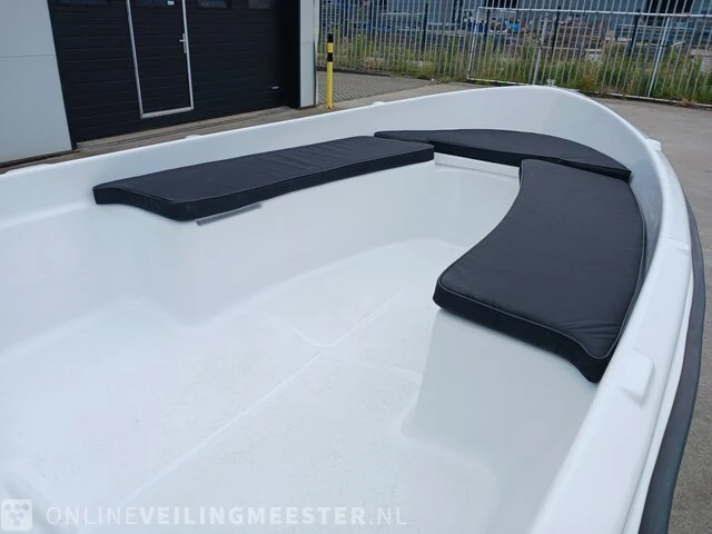 Sloep met buitenboordmotor 4 pk tohatsu, trailer en kussenset seafinder, 370, blauw, bouwjaar 2021 - afbeelding 8 van  36