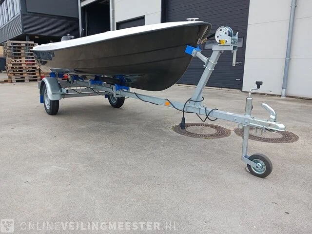 Sloep met buitenboordmotor 4 pk tohatsu, trailer en kussenset seafinder, 370, blauw, bouwjaar 2021 - afbeelding 11 van  36