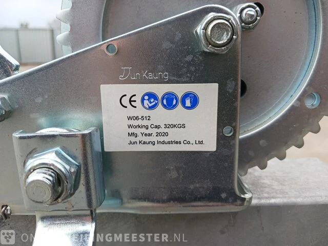 Sloep met buitenboordmotor 4 pk tohatsu, trailer en kussenset seafinder, 370, blauw, bouwjaar 2021 - afbeelding 15 van  36