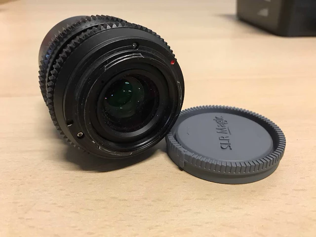 Slr magic 1:1,2/35 cine objectief - afbeelding 4 van  4